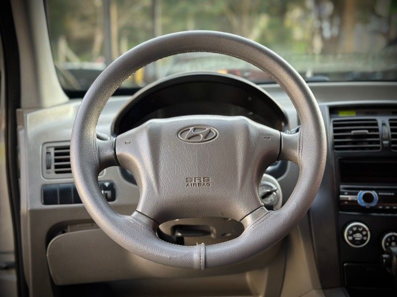 Hyundai TUCSON GL 2.0 2009 NEUMANN VEÍCULOS ARROIO DO MEIO / Carros no Vale