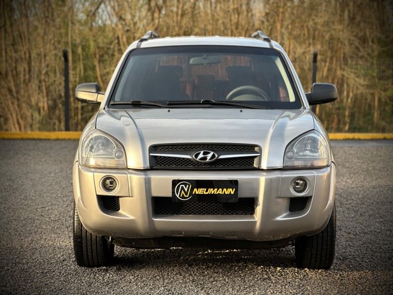 Hyundai TUCSON GL 2.0 2009 NEUMANN VEÍCULOS ARROIO DO MEIO / Carros no Vale
