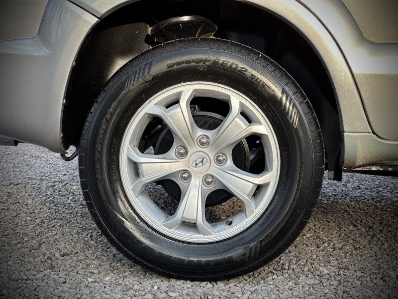 Hyundai TUCSON GL 2.0 2009 NEUMANN VEÍCULOS ARROIO DO MEIO / Carros no Vale