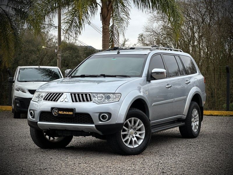 Mitsubishi PAJERO DAKAR 3.2 4X4 2010 NEUMANN VEÍCULOS ARROIO DO MEIO / Carros no Vale