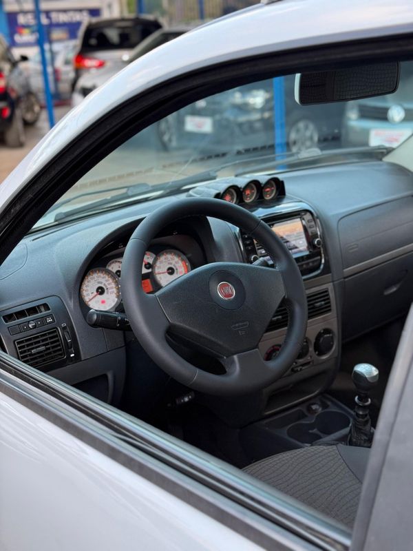 FIAT STRADA C.DUPLA ADV LOCKER 1.8 /2012 FERREIRA VEÍCULOS VENÂNCIO AIRES / Carros no Vale
