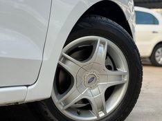 Ford KA SEDAN SE 1.5 2015 FERREIRA VEÍCULOS VENÂNCIO AIRES / Carros no Vale