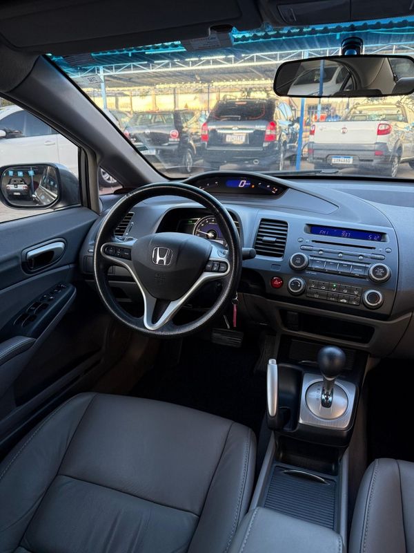 Honda CIVIC SEDAN LXL 2011 FERREIRA VEÍCULOS VENÂNCIO AIRES / Carros no Vale