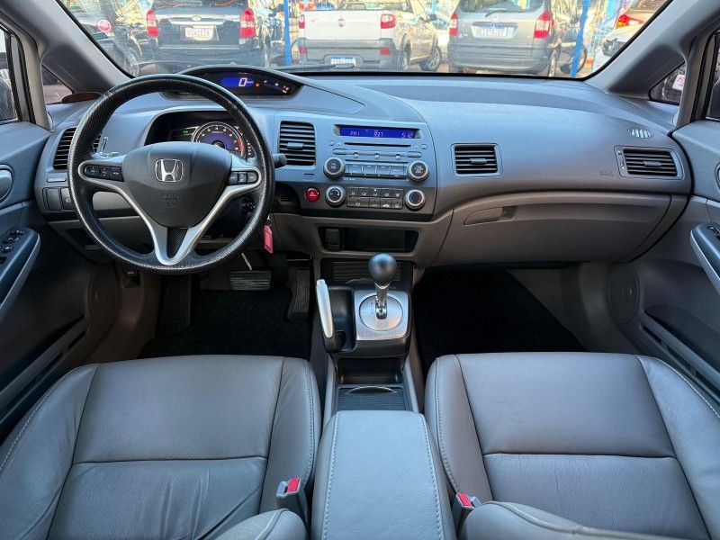 Honda CIVIC SEDAN LXL 2011 FERREIRA VEÍCULOS VENÂNCIO AIRES / Carros no Vale