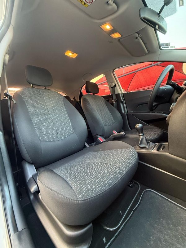Hyundai HB20 COMFORT 1.0 2017 FERREIRA VEÍCULOS VENÂNCIO AIRES / Carros no Vale