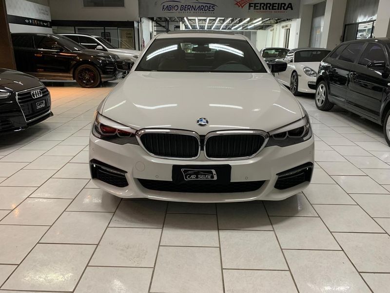 BMW 530I 2.0 16V TURBO GASOLINA M SPORT AUTOMÁTICO 2017/2018 FÁBIO BERNARDES PORTO ALEGRE / Carros no Vale