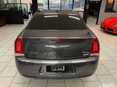 CHRYSLER 300 C 3.6 V6 GASOLINA AUTOMÁTICO 2015/2015 FÁBIO BERNARDES PORTO ALEGRE / Carros no Vale