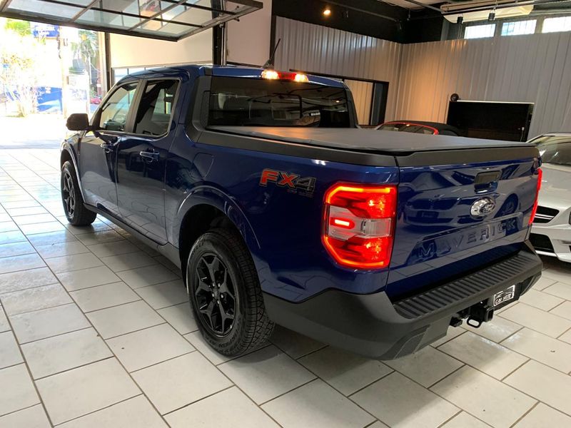 FORD MAVERICK 2.0 ECOBOOST GASOLINA LARIAT FX4 AUTOMÁTICO 2024/2024 FÁBIO BERNARDES PORTO ALEGRE / Carros no Vale