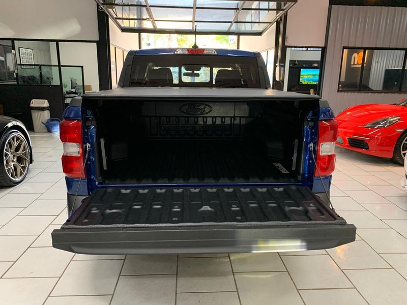 FORD MAVERICK 2.0 ECOBOOST GASOLINA LARIAT FX4 AUTOMÁTICO 2024/2024 FÁBIO BERNARDES PORTO ALEGRE / Carros no Vale