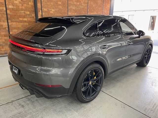 PORSCHE CAYENNE 4.0 V8 GASOLINA TURBO GT COUPÉ AWD TIPTRONIC S 2024/2024 FÁBIO BERNARDES PORTO ALEGRE / Carros no Vale