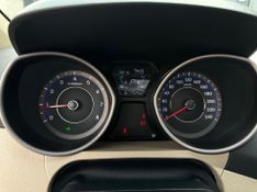 Hyundai Elantra GLS 2.0 16V Flex Aut. 2014/2015 CONCEPT MOTORS PASSO FUNDO / Carros no Vale