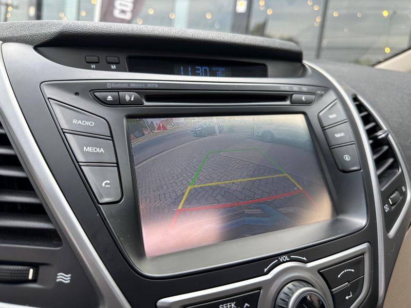 Hyundai Elantra GLS 2.0 16V Flex Aut. 2014/2015 CONCEPT MOTORS PASSO FUNDO / Carros no Vale