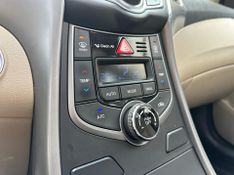 Hyundai Elantra GLS 2.0 16V Flex Aut. 2014/2015 CONCEPT MOTORS PASSO FUNDO / Carros no Vale