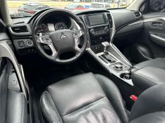 Mitsubishi Pajero Sport HPE 2.4 4×4 Diesel Aut. 2019/2020 CONCEPT MOTORS PASSO FUNDO / Carros no Vale