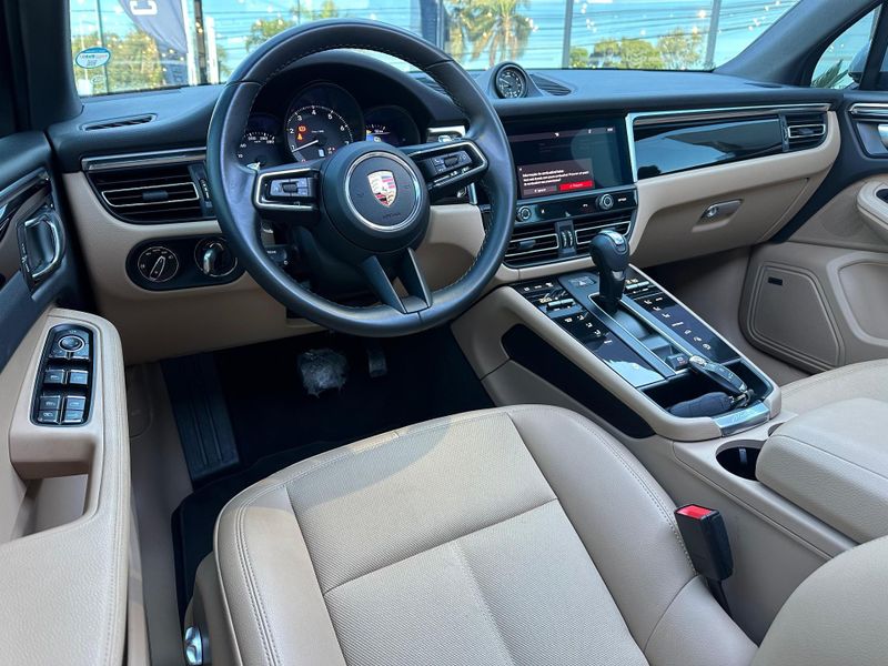 Porsche Macan 2.0 Turbo 2022/2022 CONCEPT MOTORS PASSO FUNDO / Carros no Vale
