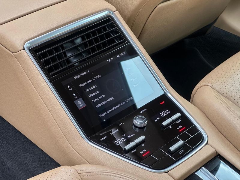 Porsche Panamera 4 2.9 (HÃ­brido) 2019/2020 CONCEPT MOTORS PASSO FUNDO / Carros no Vale