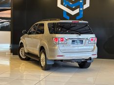 Toyota Hilux SW4 SRV D4-D 4×4 3.0 TDI Dies Aut 2012/2013 CONCEPT MOTORS PASSO FUNDO / Carros no Vale
