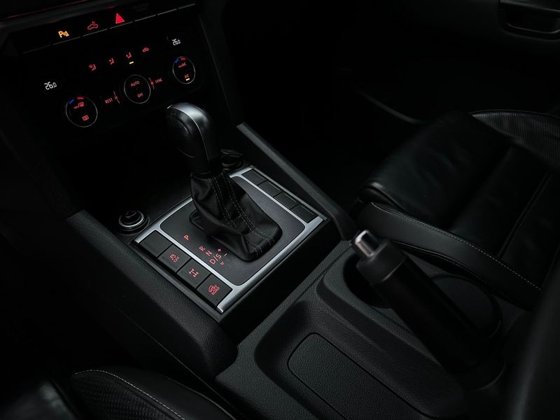 Volkswagen Amarok Extreme CD 3.0 4×4 TB Dies Aut. 2020/2020 CONCEPT MOTORS PASSO FUNDO / Carros no Vale