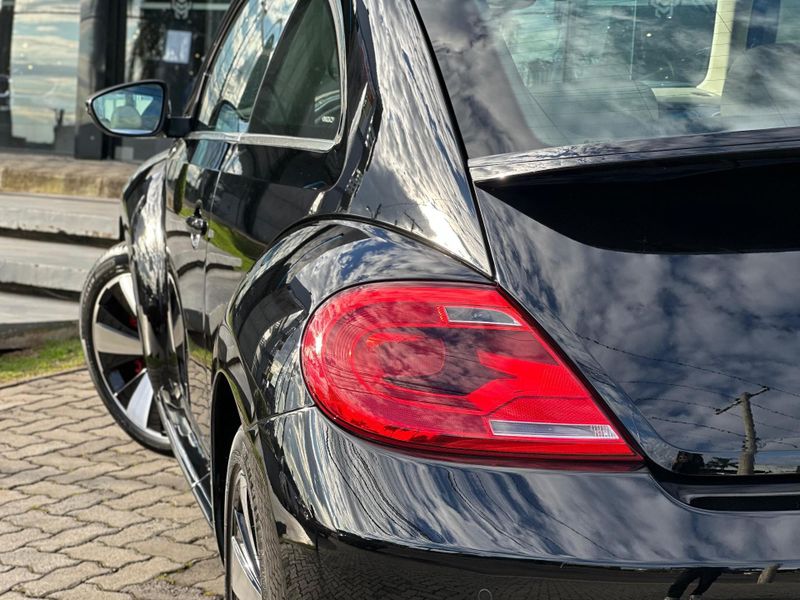 Volkswagen Fusca 2.0 TSI 16V Aut. 2012/2013 CONCEPT MOTORS PASSO FUNDO / Carros no Vale