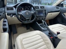 Volkswagen Jetta Highline 2.0 TSI 16V 4p Tiptronic 2016/2016 CONCEPT MOTORS PASSO FUNDO / Carros no Vale