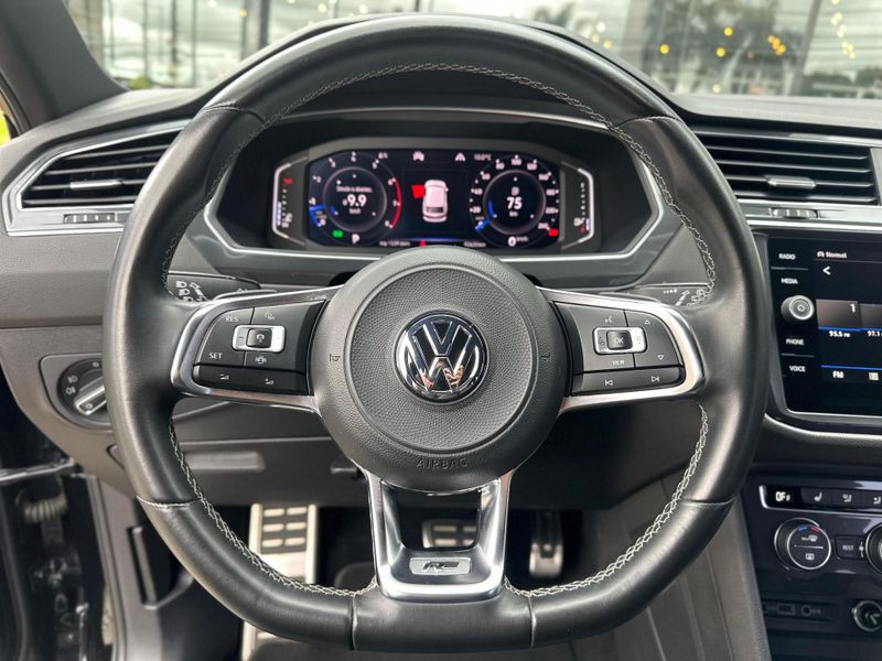 Volkswagen Tiguan Allspac R-Line 350 TSI 2.0 4×4 2019/2020 CONCEPT MOTORS PASSO FUNDO / Carros no Vale