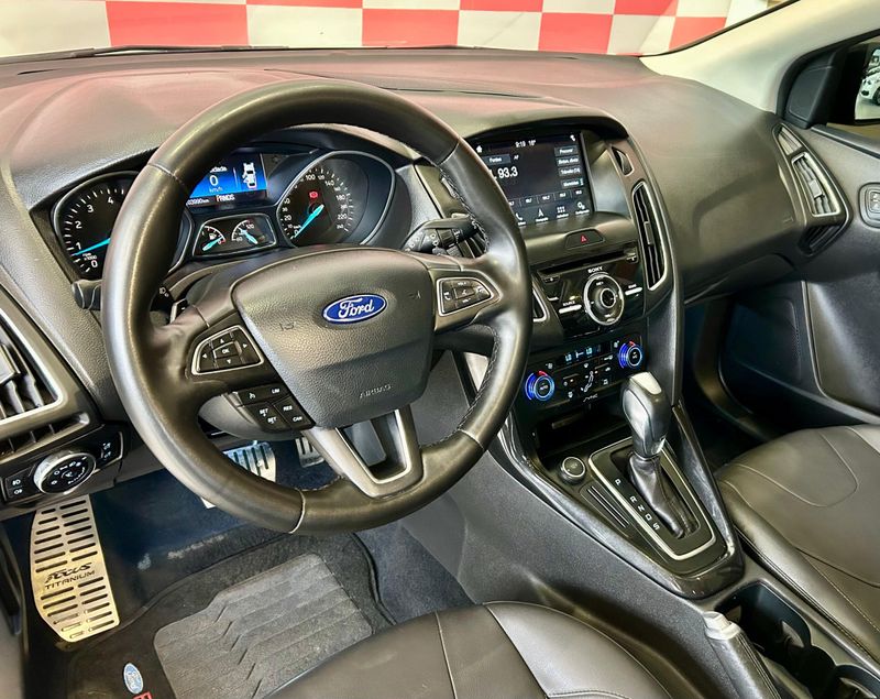 Ford Focus TITA/TITA Plus 2.0 2017/2018 PC VEÍCULOS SANTA CRUZ DO SUL / Carros no Vale