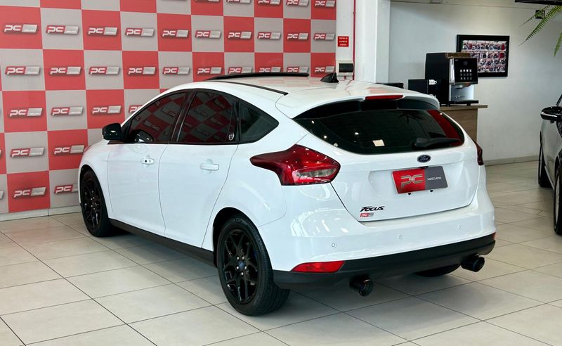 Ford Focus TITA/TITA Plus 2.0 2017/2018 PC VEÍCULOS SANTA CRUZ DO SUL / Carros no Vale