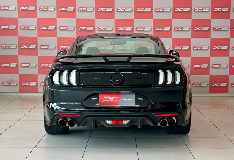 Ford Mustang GT Premium 5.0 V8 2018/2019 PC VEÍCULOS SANTA CRUZ DO SUL / Carros no Vale