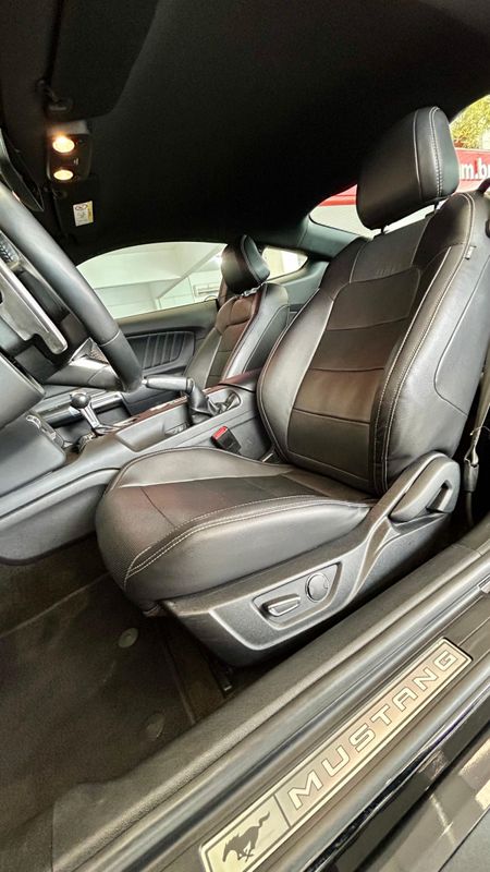 Ford Mustang GT Premium 5.0 V8 2018/2019 PC VEÍCULOS SANTA CRUZ DO SUL / Carros no Vale