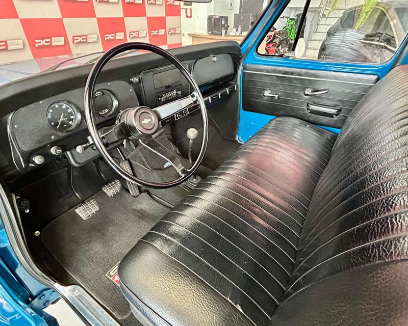 CHEVROLET C-10 CD 2.5/ 4.1 1982/1982 PC VEÍCULOS SANTA CRUZ DO SUL / Carros no Vale