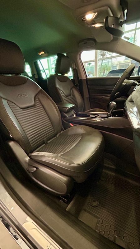 Jeep Commander Limited T270 1.3 TB 2022/2023 PC VEÍCULOS SANTA CRUZ DO SUL / Carros no Vale