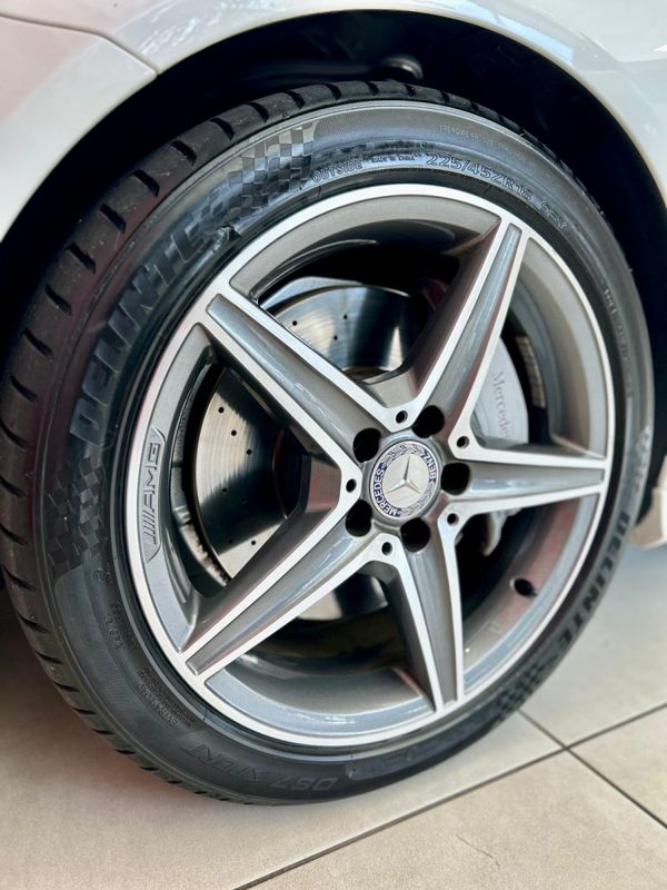 Mercedes-Benz C-250 Sport Coupe 2.0 16V 211cv 2016/2016 PC VEÍCULOS SANTA CRUZ DO SUL / Carros no Vale