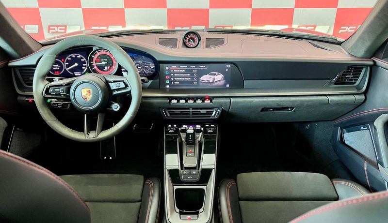 Porsche 911 Carrera GTS Coupe 3.0 (992) 2022/2023 PC VEÍCULOS SANTA CRUZ DO SUL / Carros no Vale