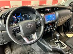 Toyota Hilux SW4 SRX 4×4 2.8 TDI 16V Dies 2024/2024 PC VEÍCULOS SANTA CRUZ DO SUL / Carros no Vale