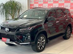 Toyota Hilux SW4 SRX 4×4 2.8 TDI 16V Dies 2024/2024 PC VEÍCULOS SANTA CRUZ DO SUL / Carros no Vale