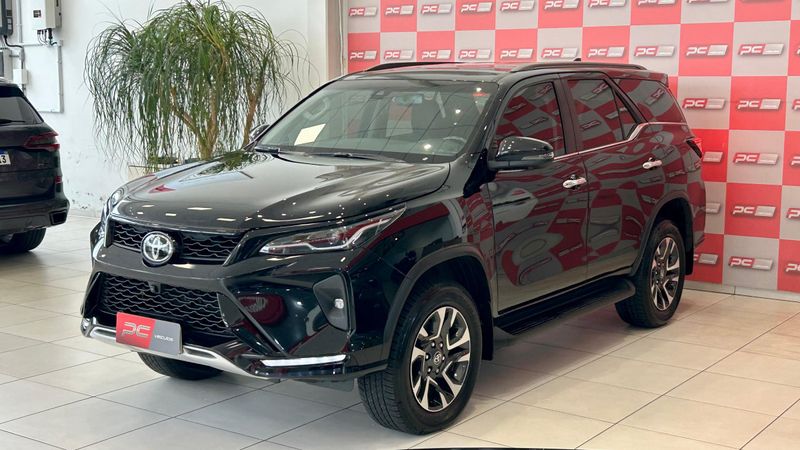 Toyota Hilux SW4 SRX 4×4 2.8 TDI 16V Dies 2024/2024 PC VEÍCULOS SANTA CRUZ DO SUL / Carros no Vale