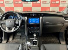 Toyota Hilux SW4 SRX 4×4 2.8 TDI 16V Dies 2024/2024 PC VEÍCULOS SANTA CRUZ DO SUL / Carros no Vale