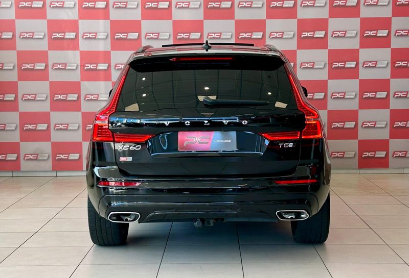 Volvo XC 60 T-5 R-DESIGN 2.0 AWD 2017/2018 PC VEÍCULOS SANTA CRUZ DO SUL / Carros no Vale
