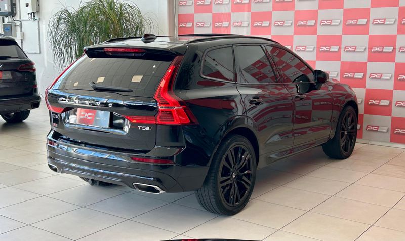 Volvo XC 60 T-5 R-DESIGN 2.0 AWD 2017/2018 PC VEÍCULOS SANTA CRUZ DO SUL / Carros no Vale