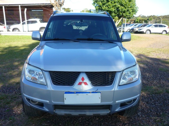 MITSUBISHI PAJERO TR4 2.0 4X2 16V 2013/2014 PREMIUM AUTOMÓVEIS ARROIO DO MEIO / Carros no Vale