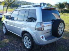 MITSUBISHI PAJERO TR4 2.0 4X2 16V 2013/2014 PREMIUM AUTOMÓVEIS ARROIO DO MEIO / Carros no Vale