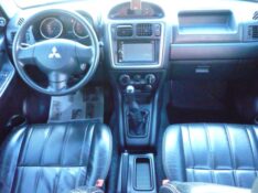MITSUBISHI PAJERO TR4 2.0 4X2 16V 2013/2014 PREMIUM AUTOMÓVEIS ARROIO DO MEIO / Carros no Vale