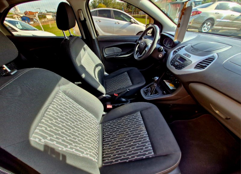 FORD KA 1.0 SE 2015/2015 CRUZEIRO MULTIMARCAS CRUZEIRO DO SUL / Carros no Vale