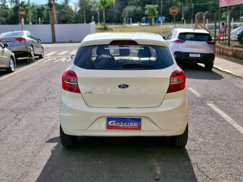 FORD KA 1.0 SE 2015/2015 CRUZEIRO MULTIMARCAS CRUZEIRO DO SUL / Carros no Vale