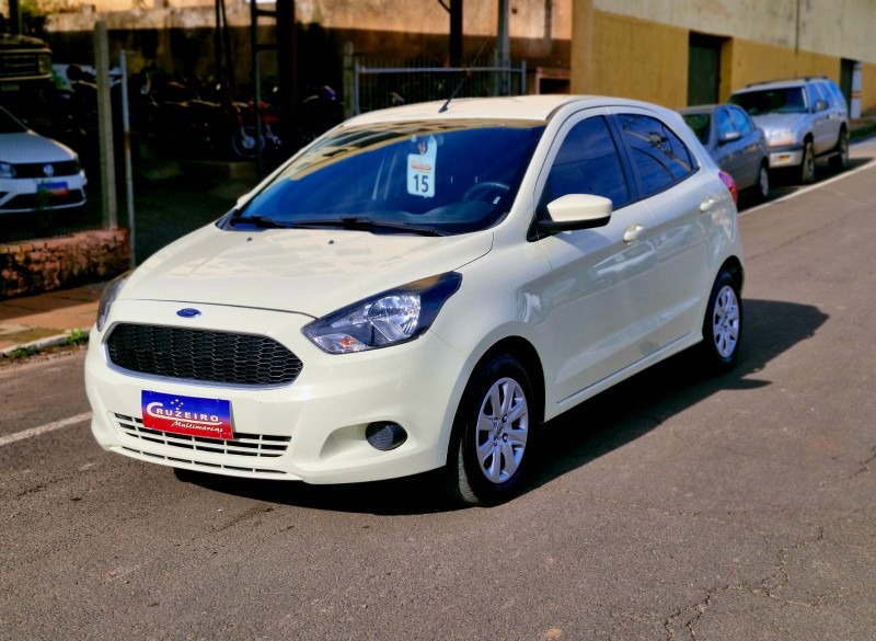 FORD KA 1.0 SE 2015/2015 CRUZEIRO MULTIMARCAS CRUZEIRO DO SUL / Carros no Vale