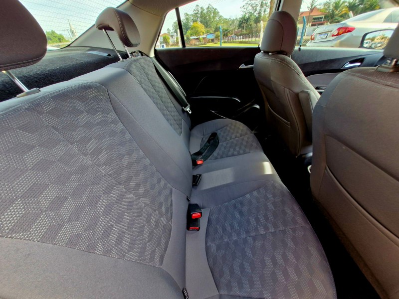 HYUNDAI HB20S 1.6 COMFORT 2016/2016 CRUZEIRO MULTIMARCAS CRUZEIRO DO SUL / Carros no Vale