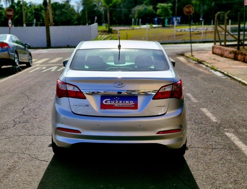 HYUNDAI HB20S 1.6 COMFORT 2016/2016 CRUZEIRO MULTIMARCAS CRUZEIRO DO SUL / Carros no Vale