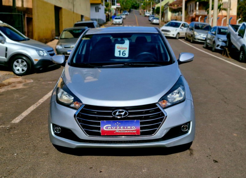 HYUNDAI HB20S 1.6 COMFORT 2016/2016 CRUZEIRO MULTIMARCAS CRUZEIRO DO SUL / Carros no Vale