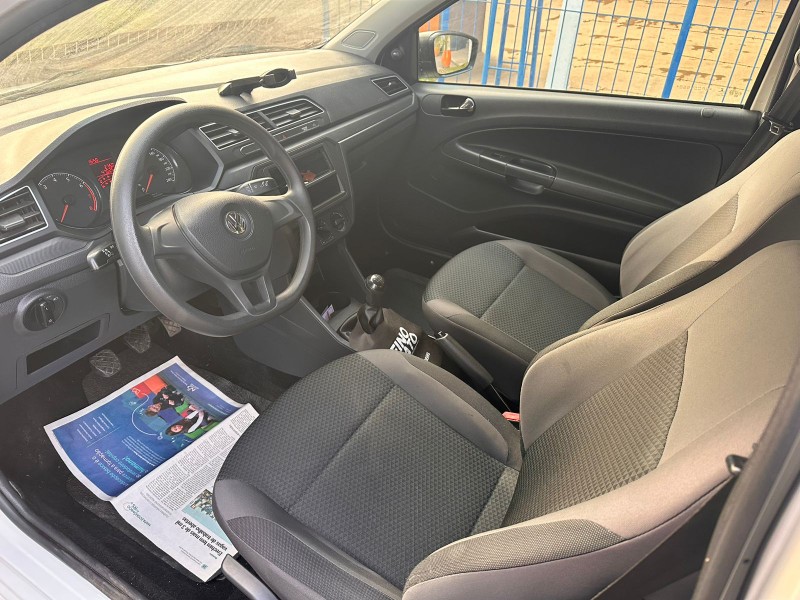 VOLKSWAGEN SAVEIRO 1.6 /2022 MENEGHINI VEÍCULOS ARROIO DO MEIO / Carros no Vale