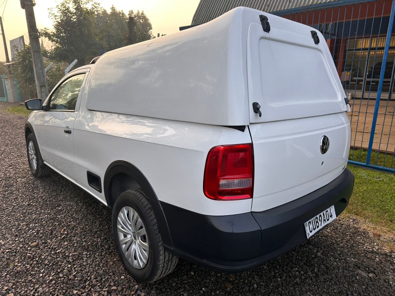 VOLKSWAGEN SAVEIRO 1.6 /2022 MENEGHINI VEÍCULOS ARROIO DO MEIO / Carros no Vale